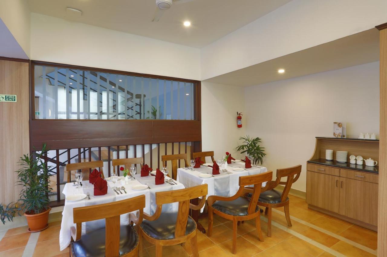 Hotel Panchavady ทิรูวัลละ ภายนอก รูปภาพ