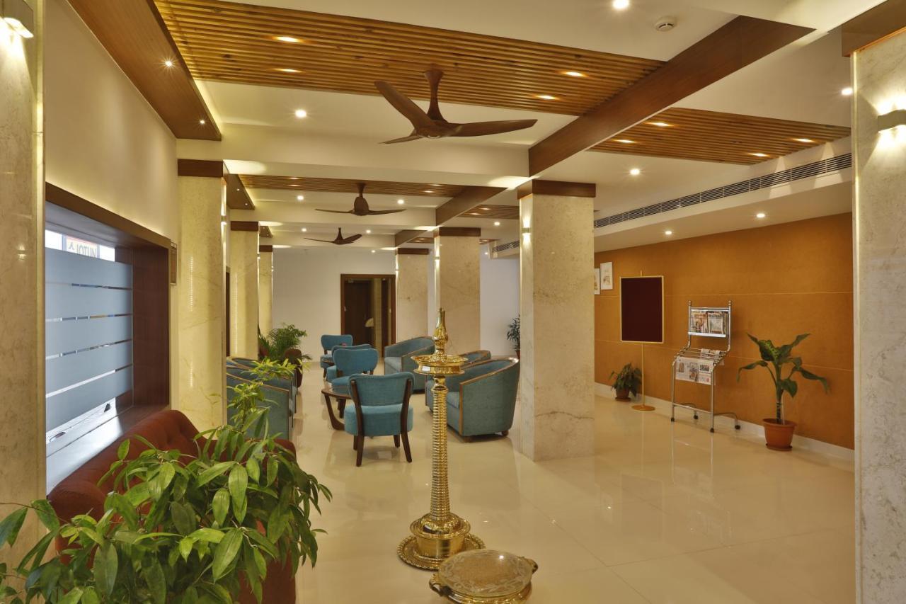 Hotel Panchavady ทิรูวัลละ ภายนอก รูปภาพ